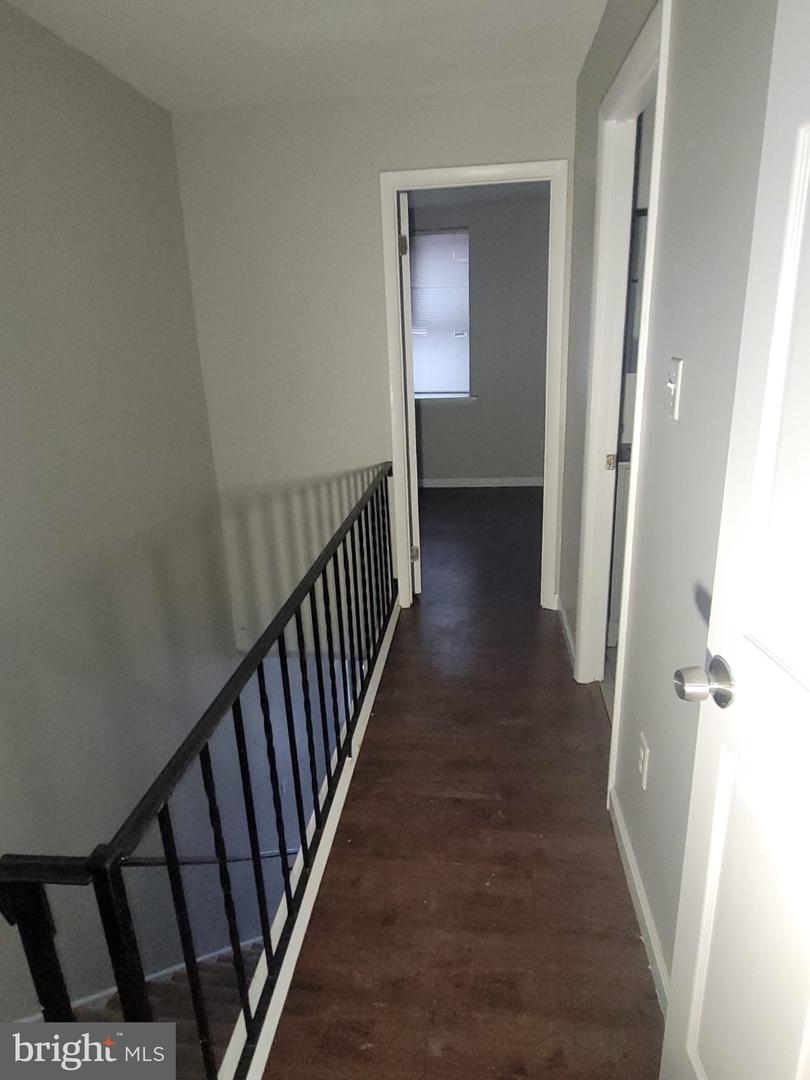 705 N Dekalb St Property Photo 6