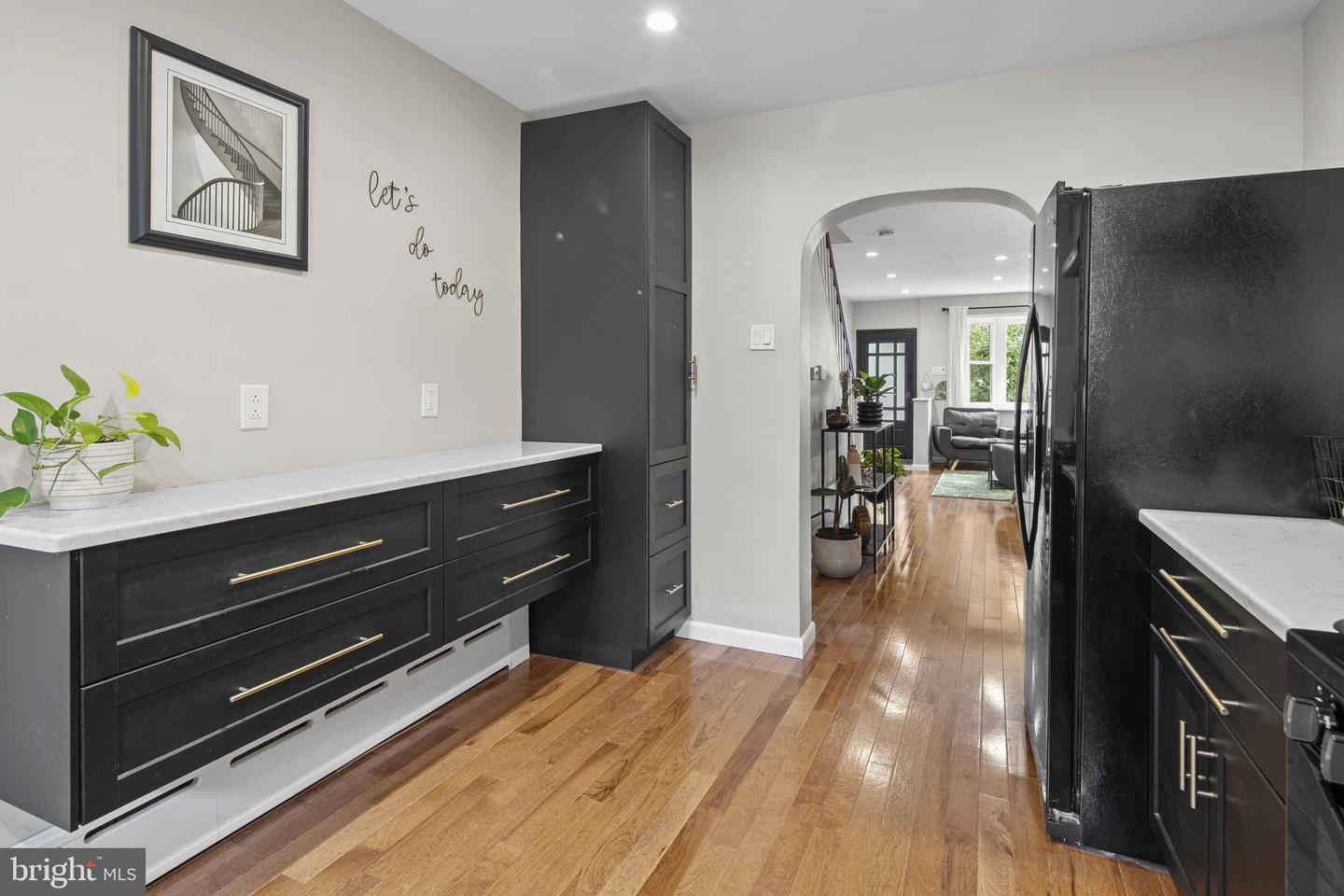 809 Moore St Property Photo 10