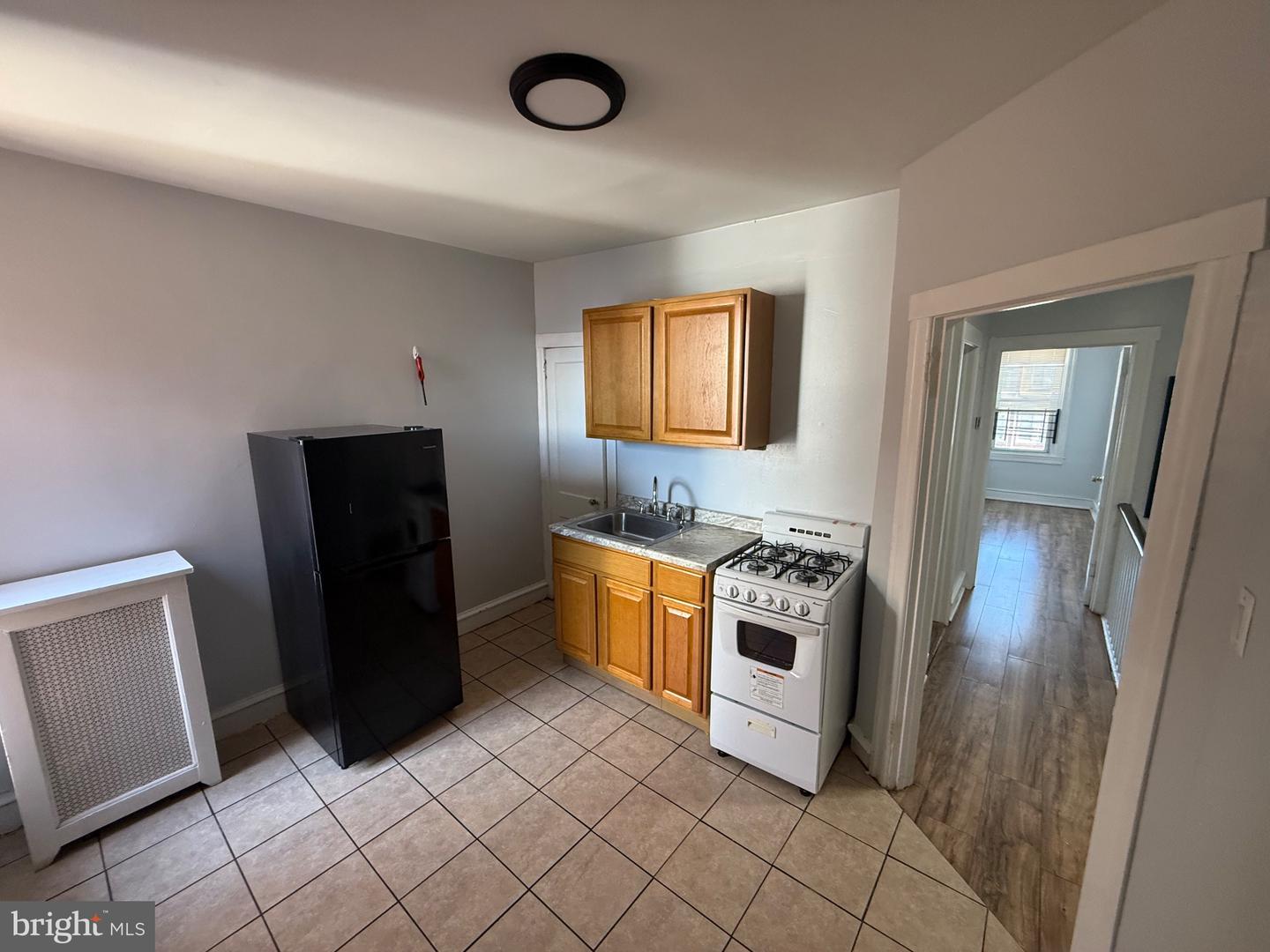 886 Sanger St Property Photo 25