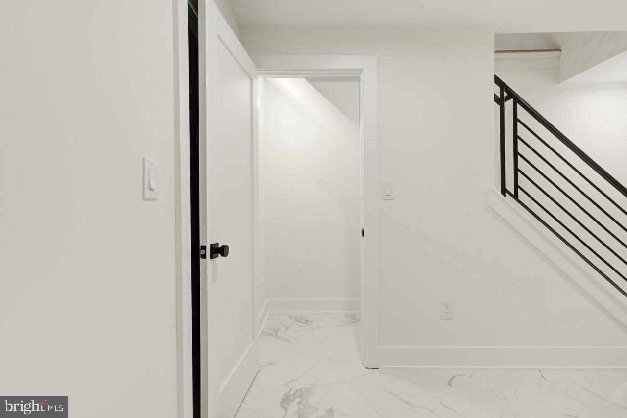 2620 E Harold St Property Photo 51