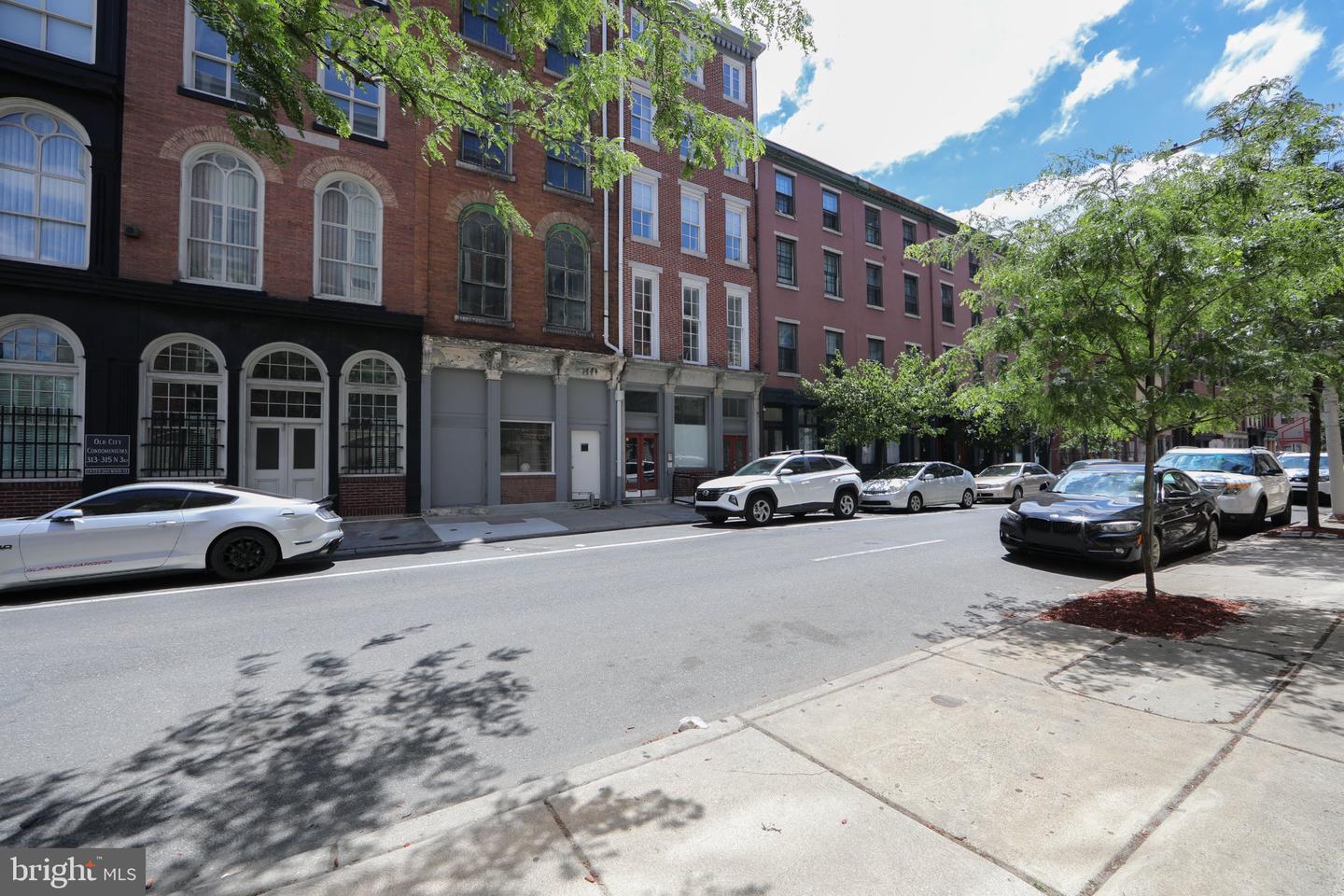 309-00 N 3rd St #c Property Photo 1