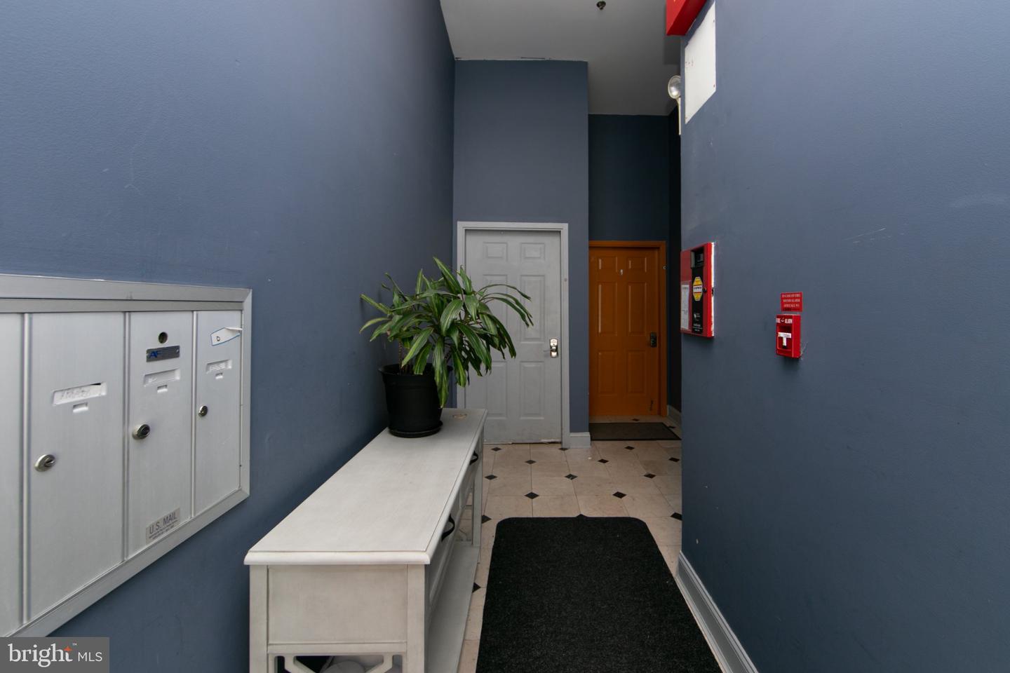 309-00 N 3rd St #c Property Photo 4