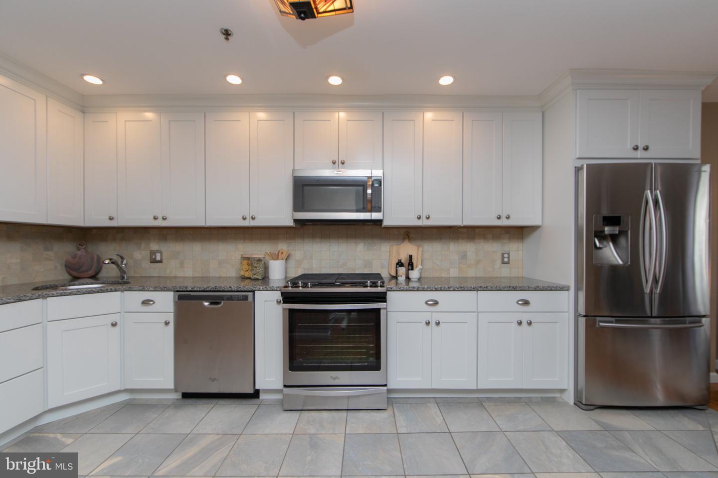 309-00 N 3rd St #c Property Photo 13