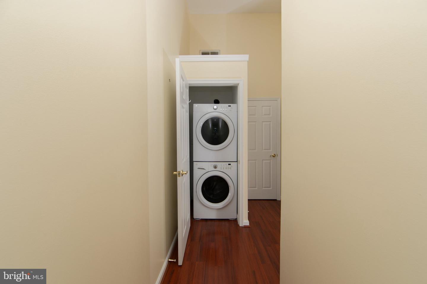 309-00 N 3rd St #c Property Photo 23