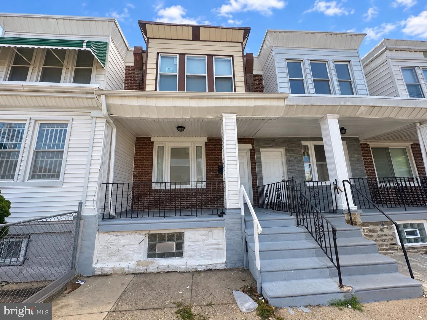 5648 N Lawrence St Property Photo 1