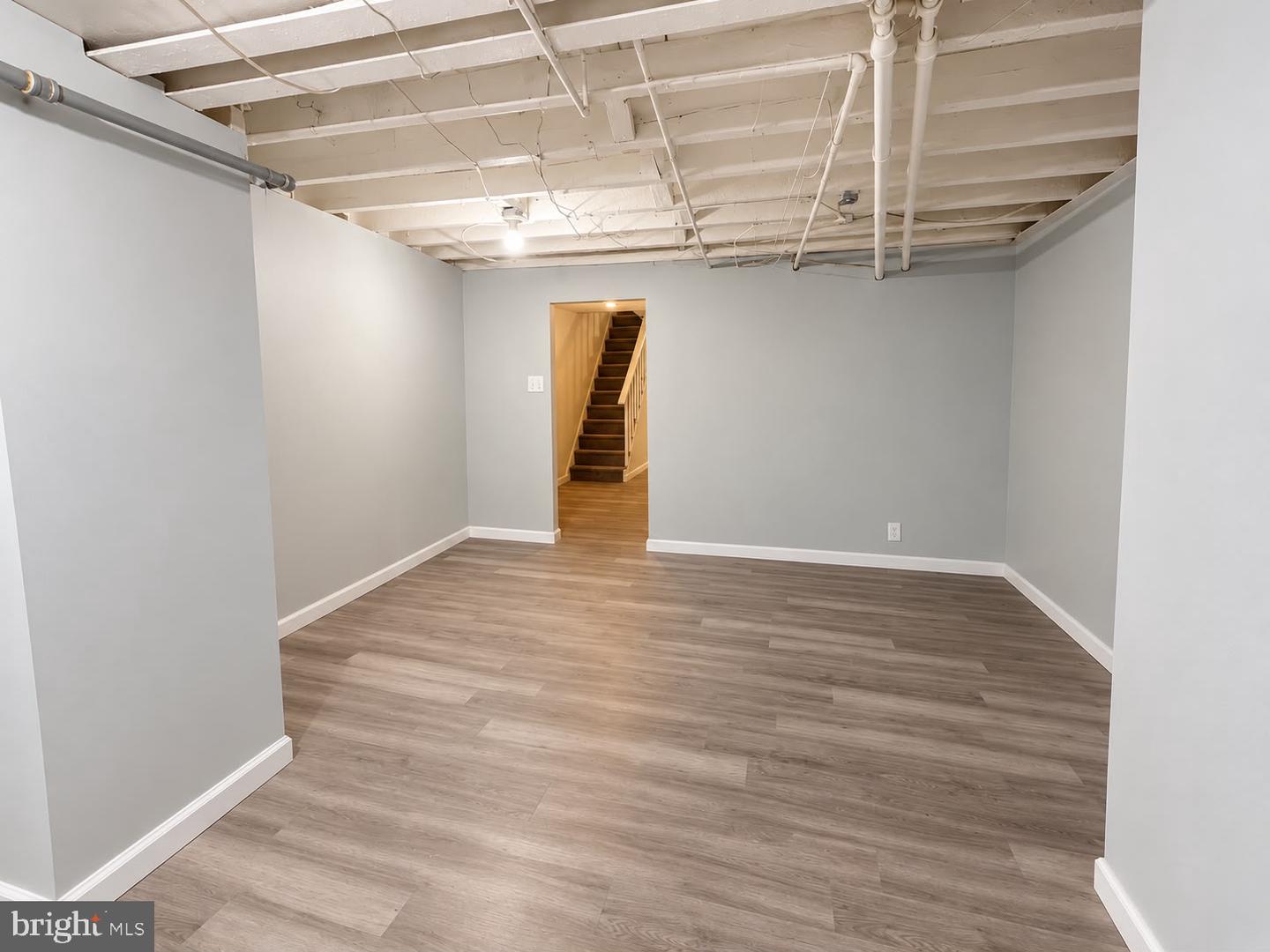 5648 N Lawrence St Property Photo 18
