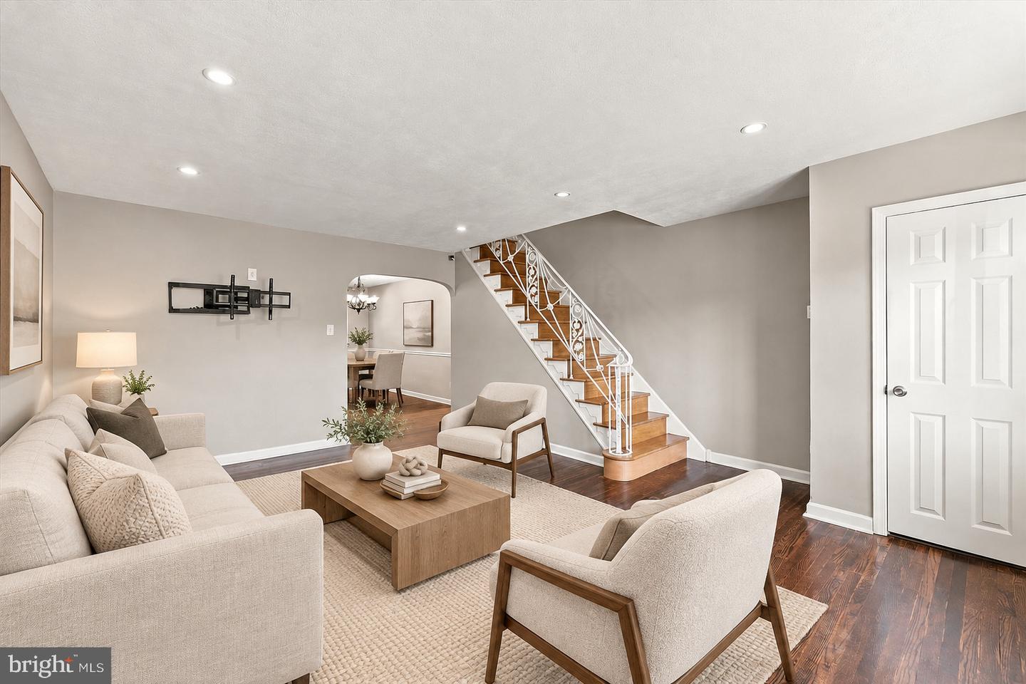 3127 Fairfield St Property Photo 2