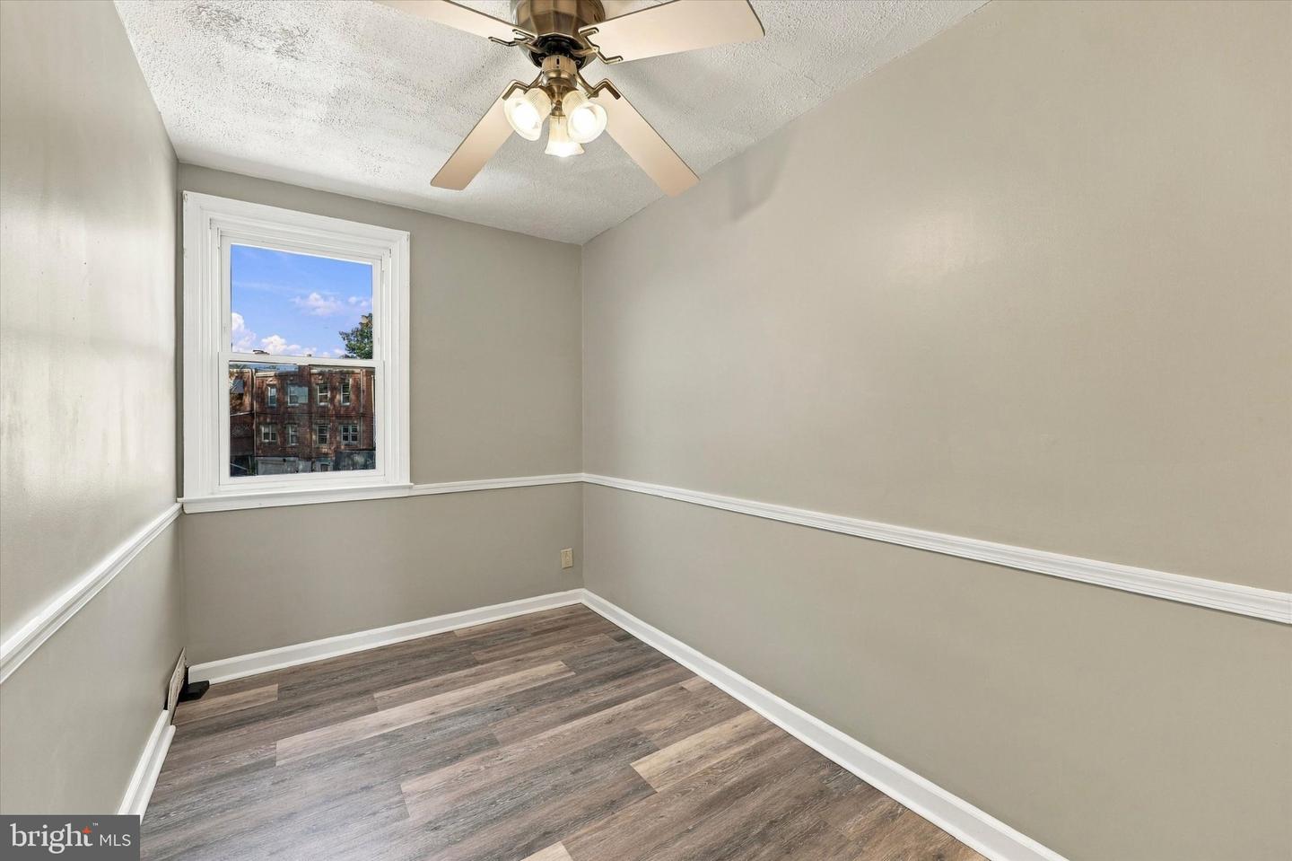 3127 Fairfield St Property Photo 12