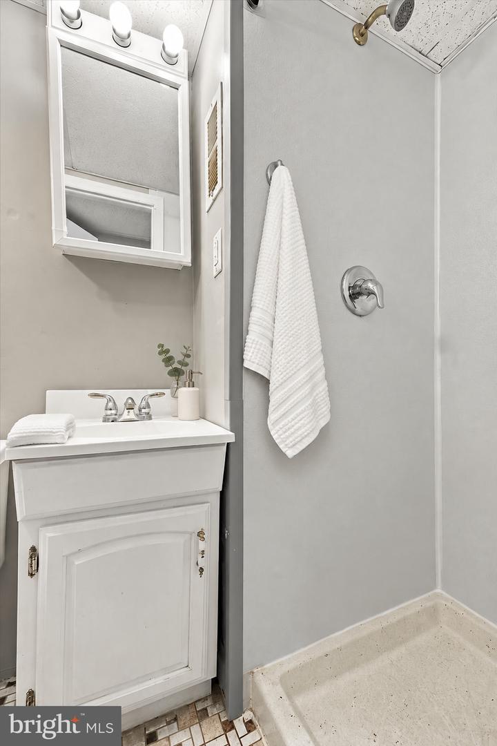 3127 Fairfield St Property Photo 24