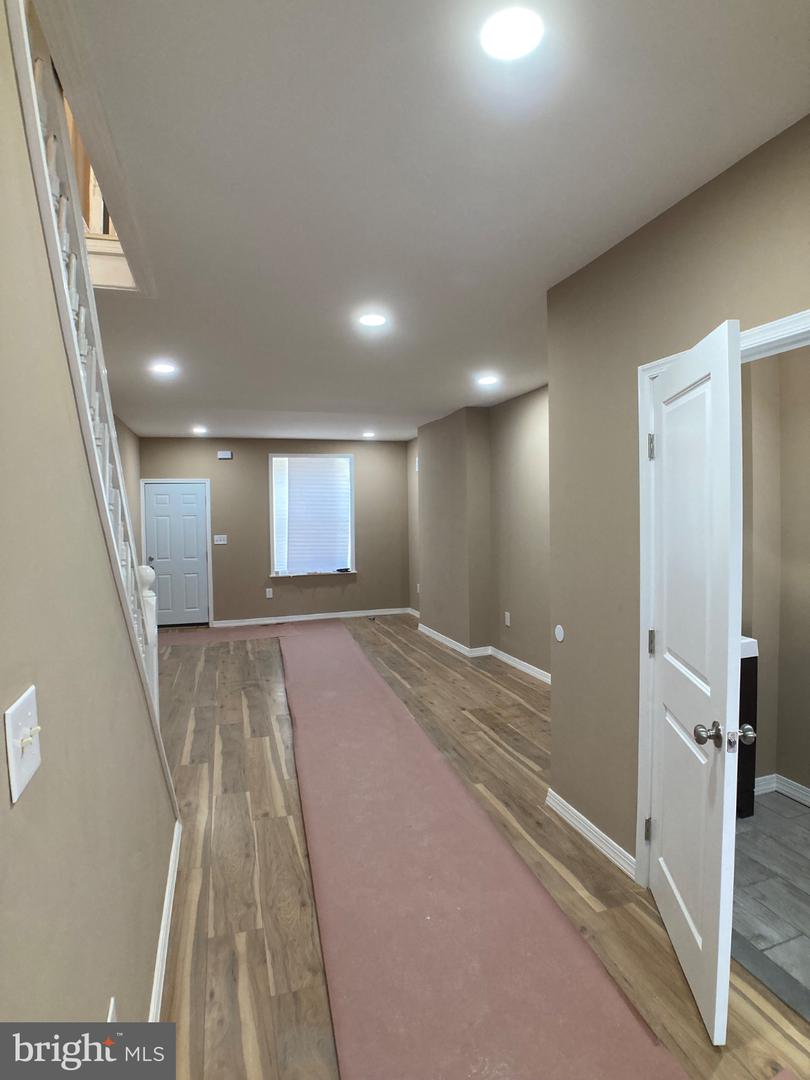 4523 Parrish St Property Photo 2