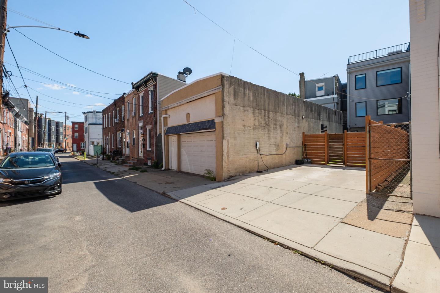 1551 E Berks St Property Photo 25