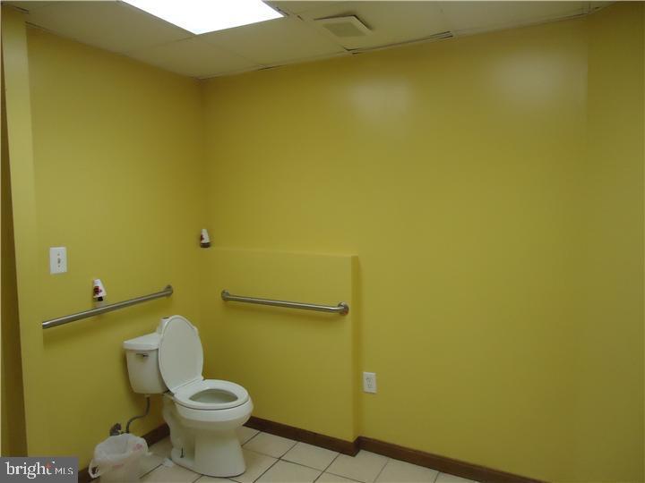 1811 E Somerset St Property Photo 10