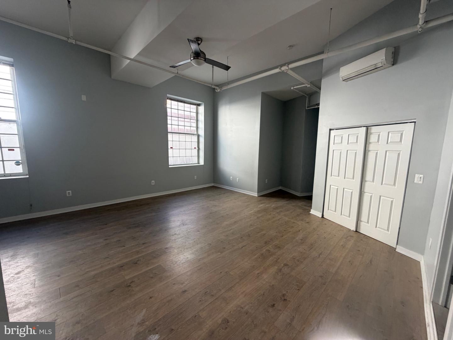 4 Leverington Ave #102 Property Photo 2