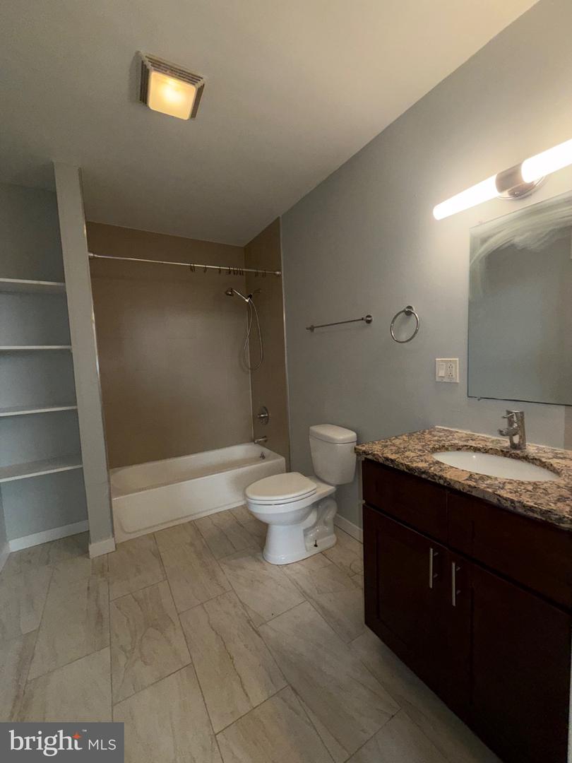 4 Leverington Ave #102 Property Photo 5