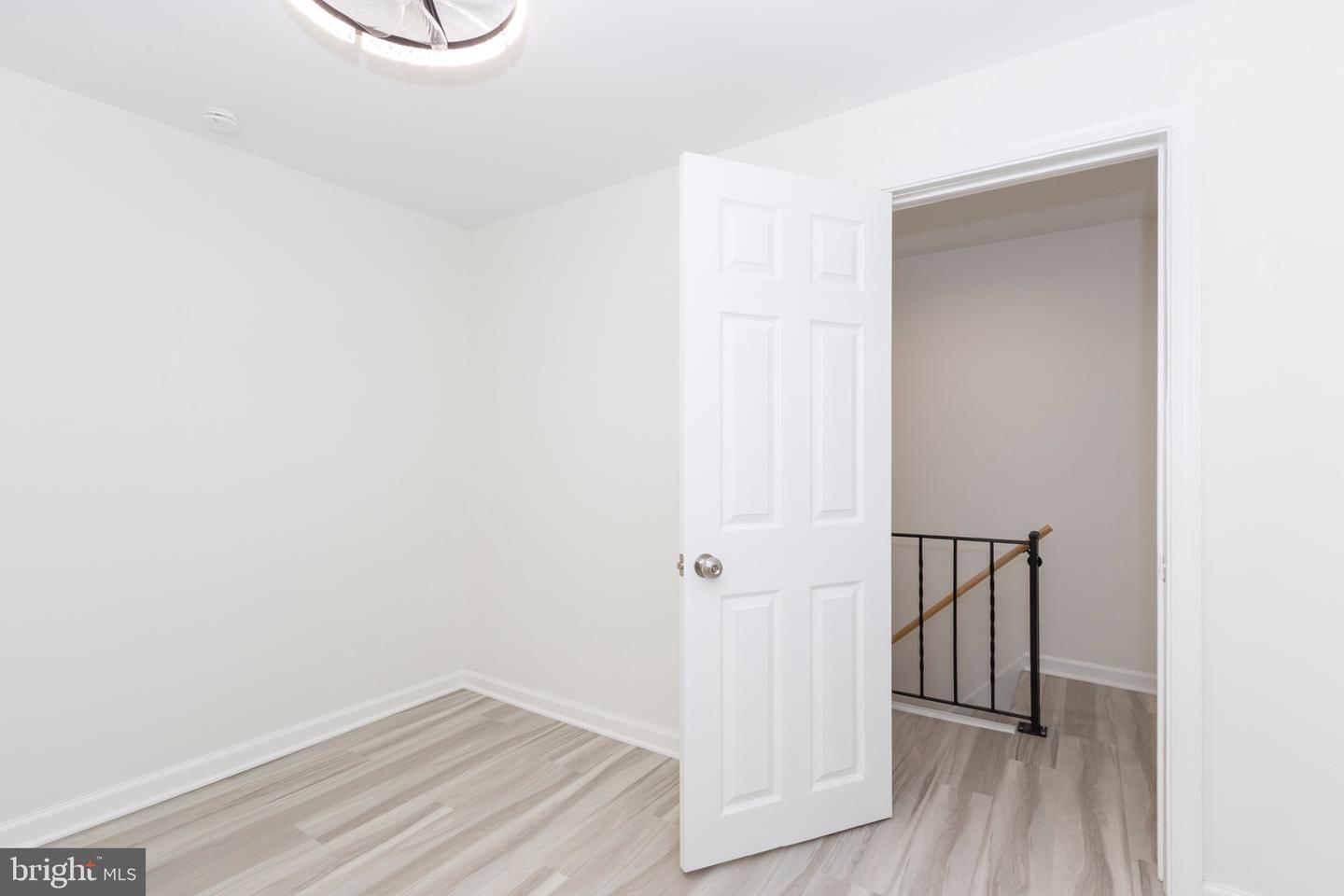 2711 Oakford St Property Photo 11