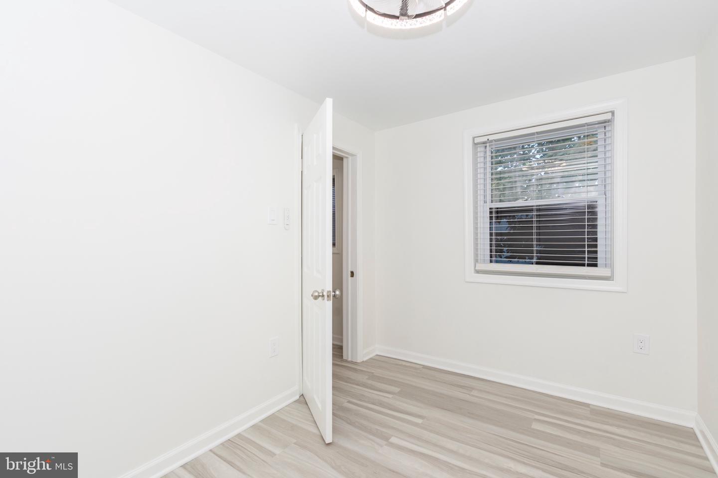 2711 Oakford St Property Photo 12