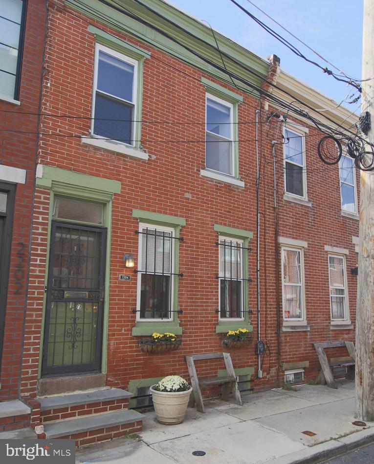 2204 Kater St Property Photo 1