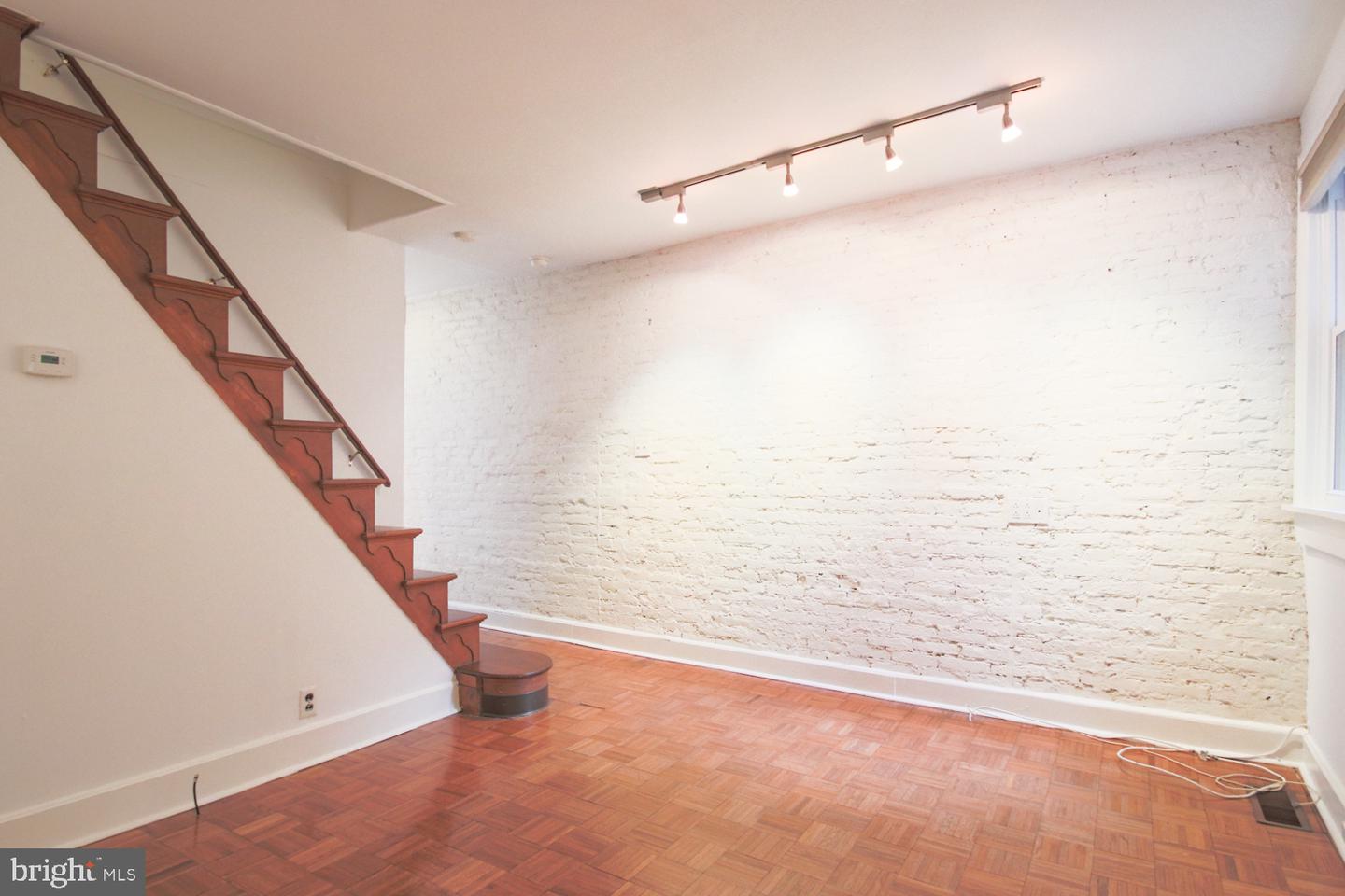 2204 Kater St Property Photo 10