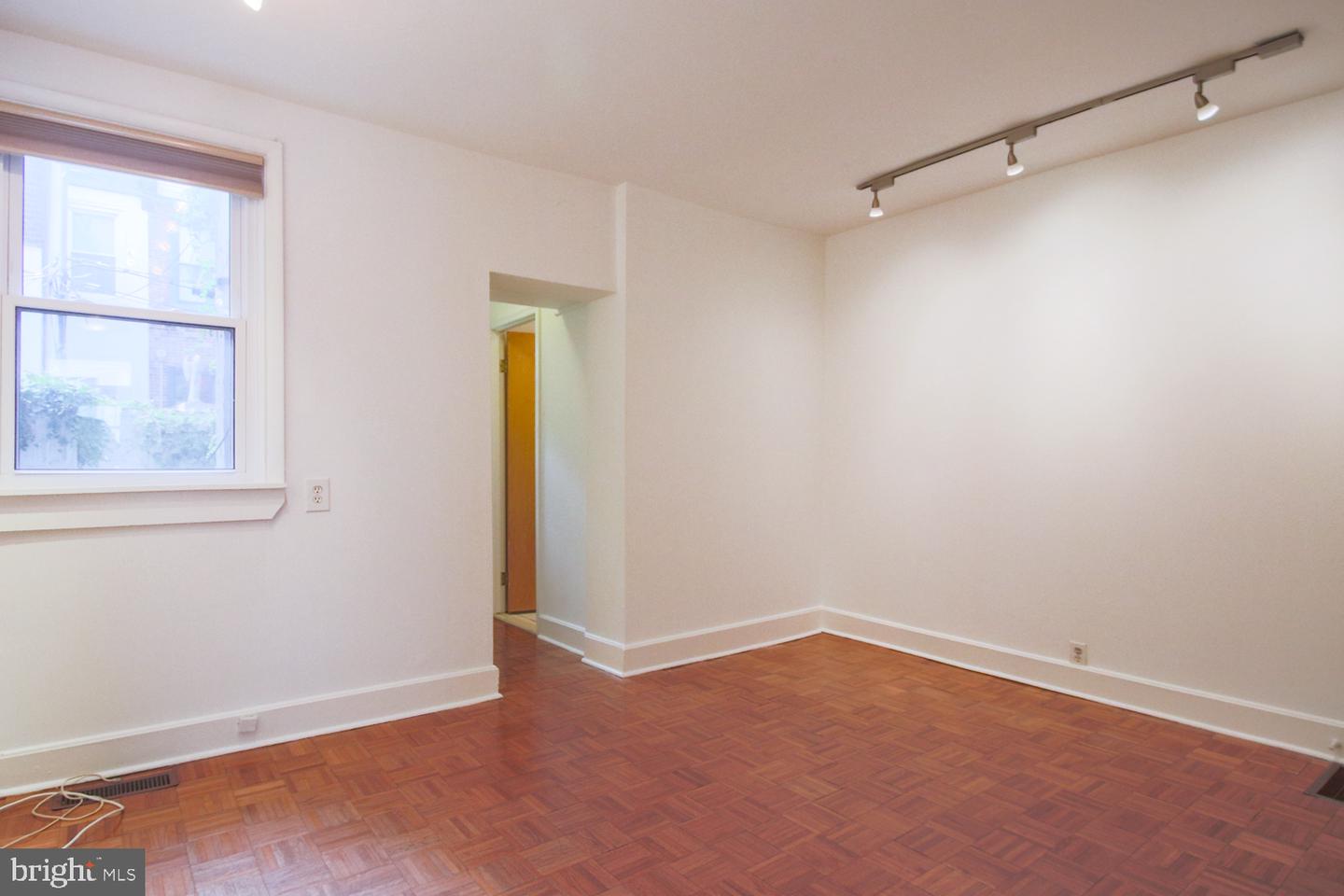 2204 Kater St Property Photo 12