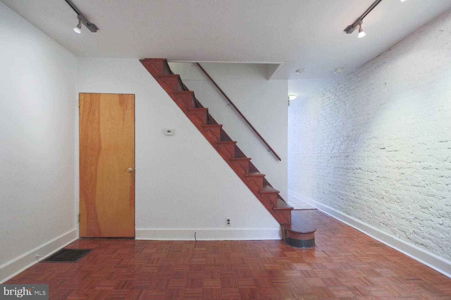 2204 Kater St Property Photo 13