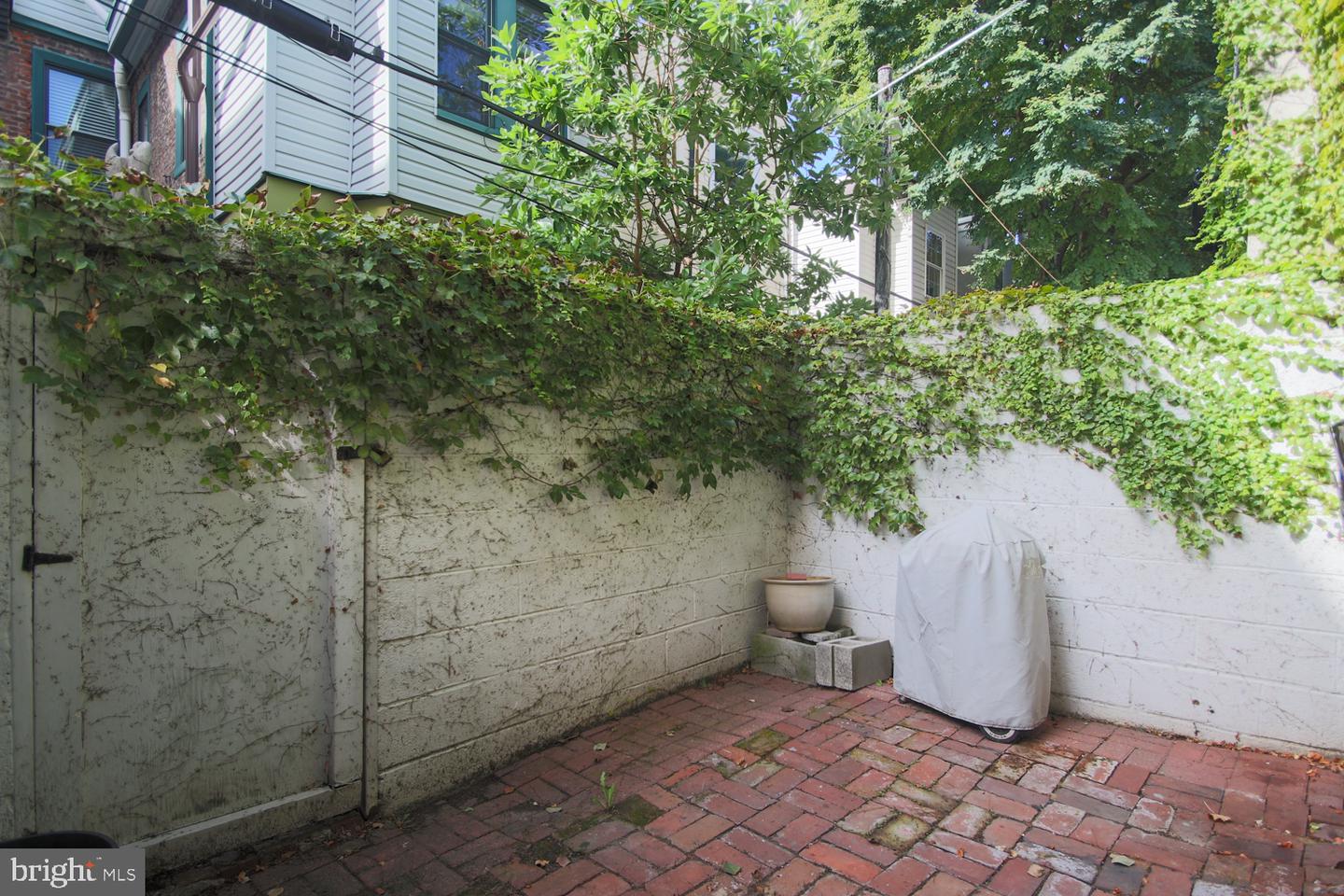 2204 Kater St Property Photo 26