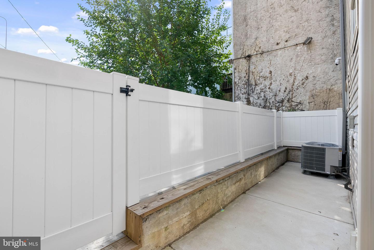 106 Pollard St Property Photo 29