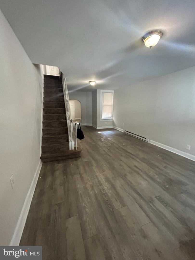 1812 E Thayer St Property Photo 2