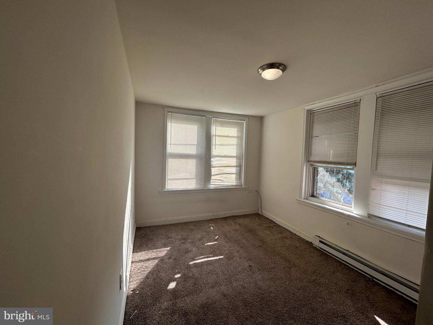 1812 E Thayer St Property Photo 10
