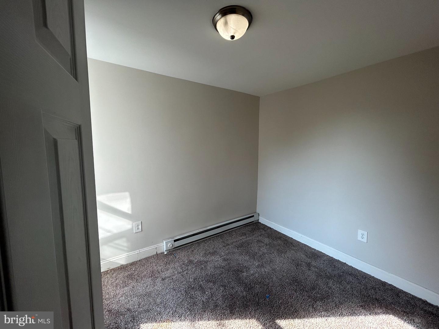 1812 E Thayer St Property Photo 11