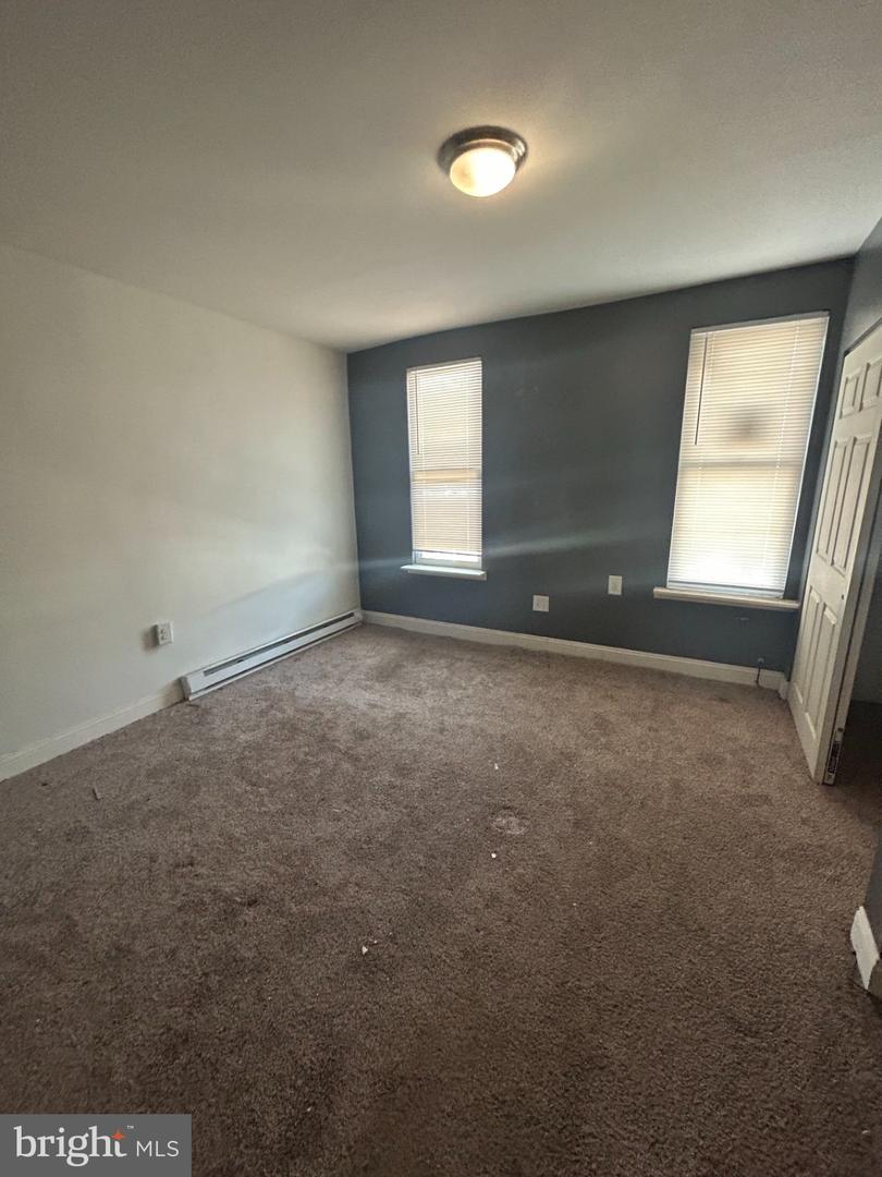 1812 E Thayer St Property Photo 13
