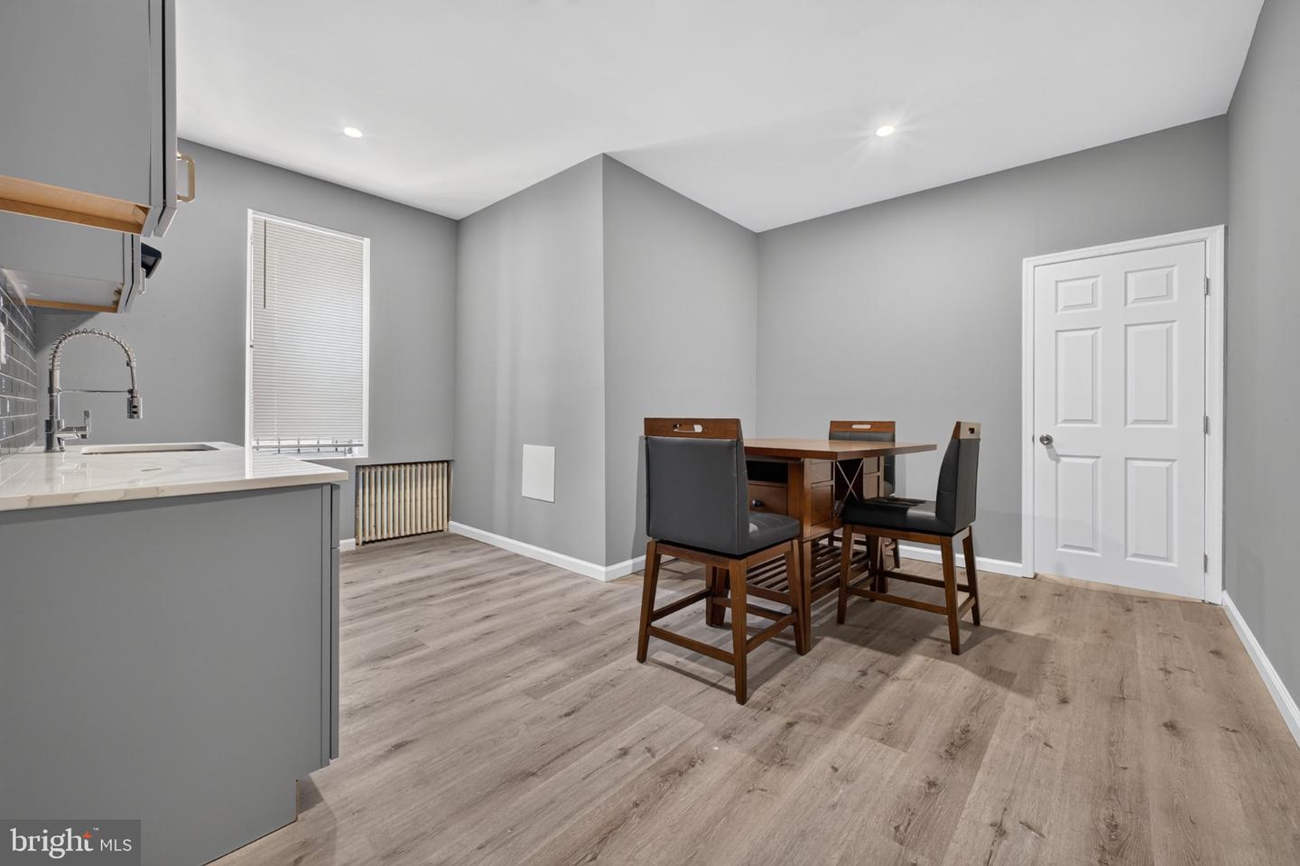 3717 Fairmount Ave Property Photo 4