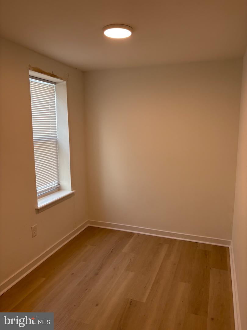 5554 Lansdowne Ave #2 Property Photo 6