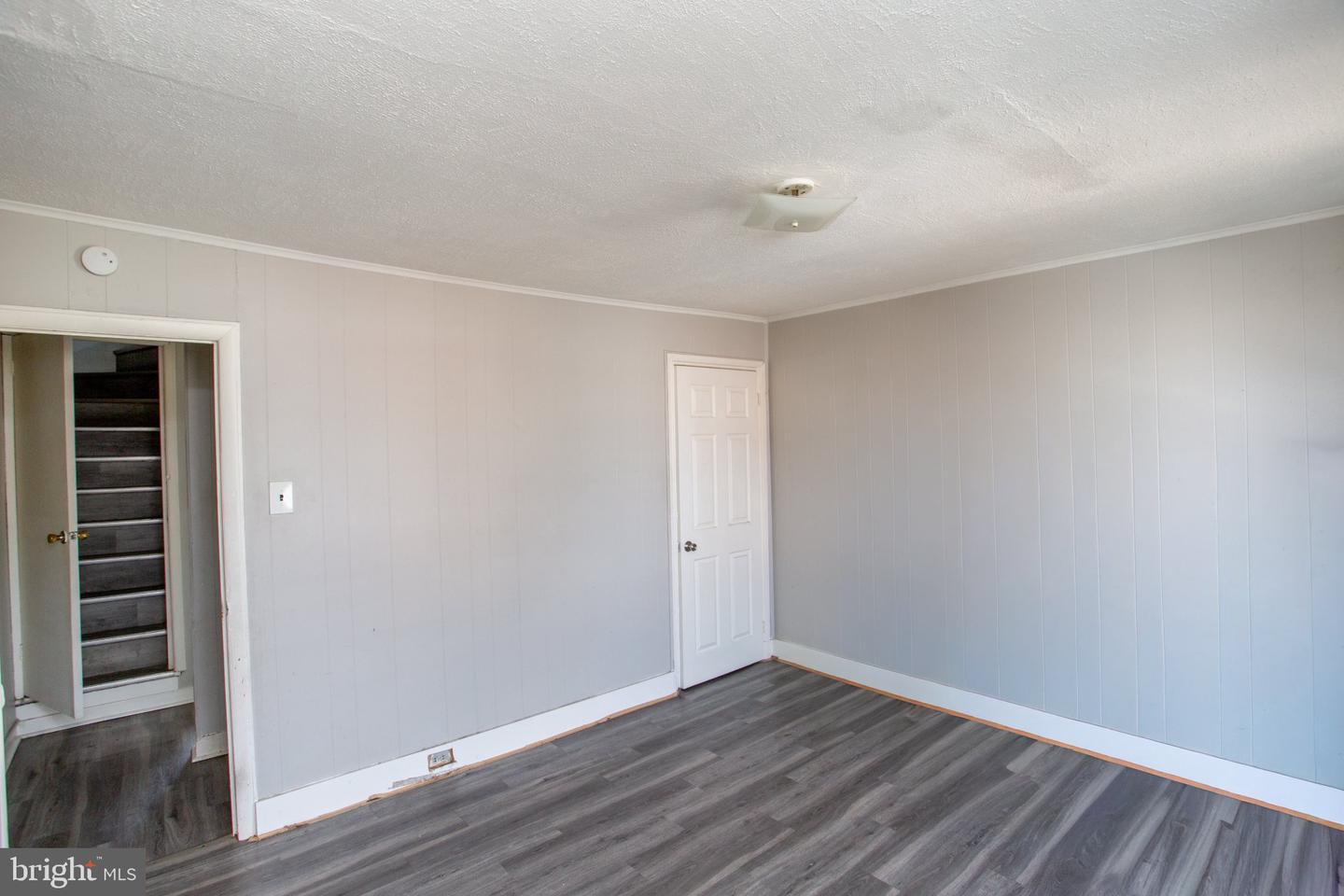 4629 Worth St Property Photo 22