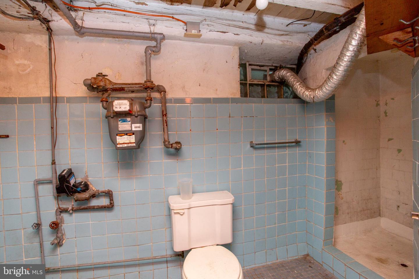 4629 Worth St Property Photo 35