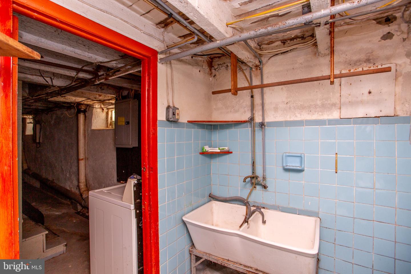 4629 Worth St Property Photo 37