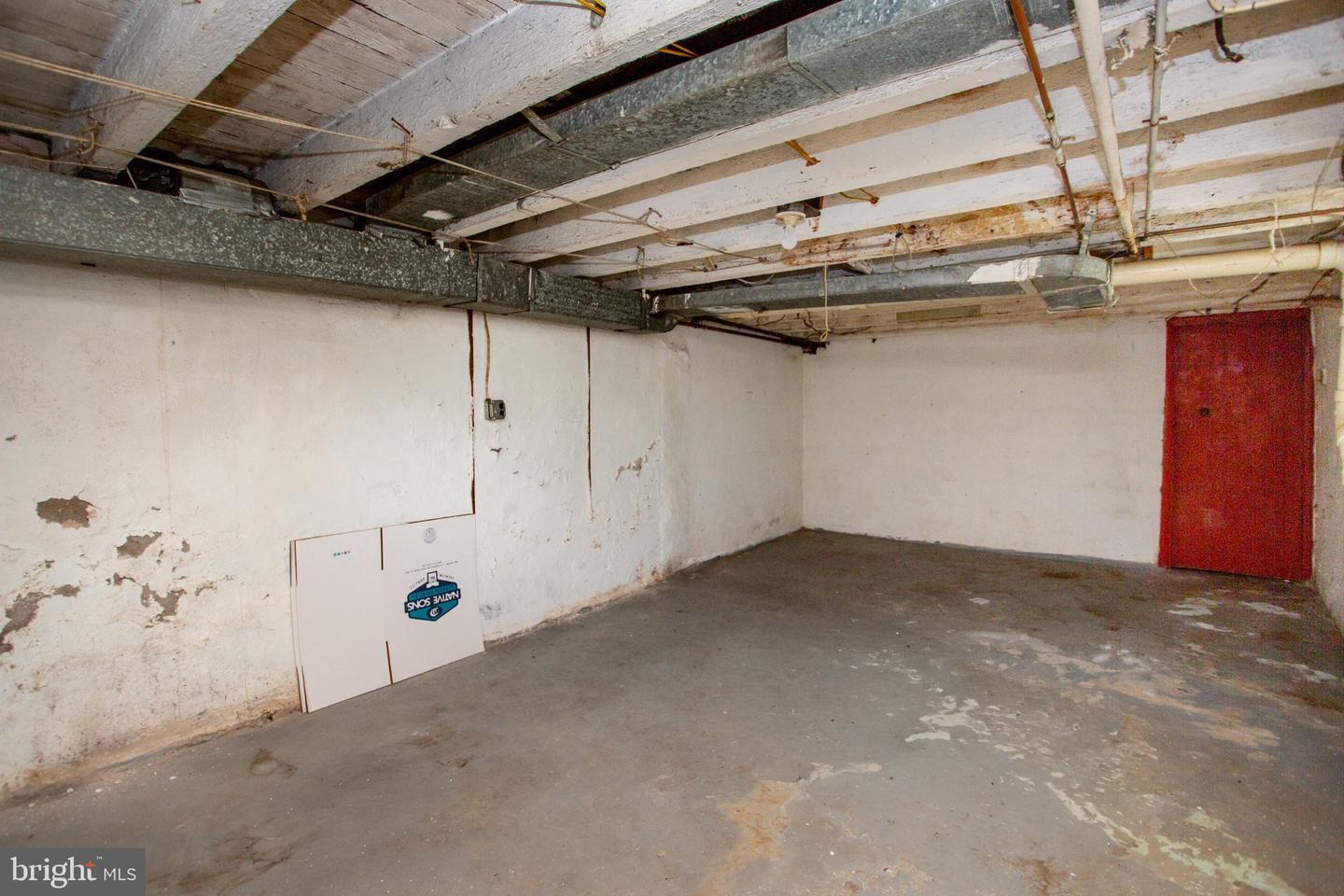 4629 Worth St Property Photo 39