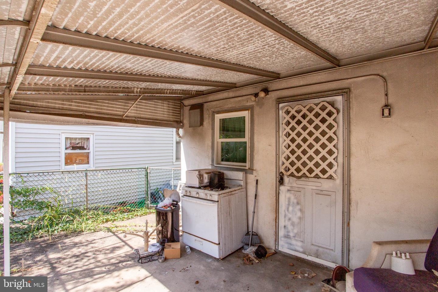 4629 Worth St Property Photo 46
