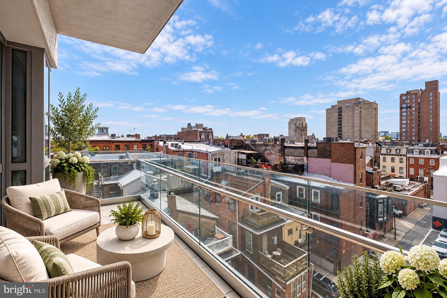1706 Rittenhouse Sq #402 Property Photo 4