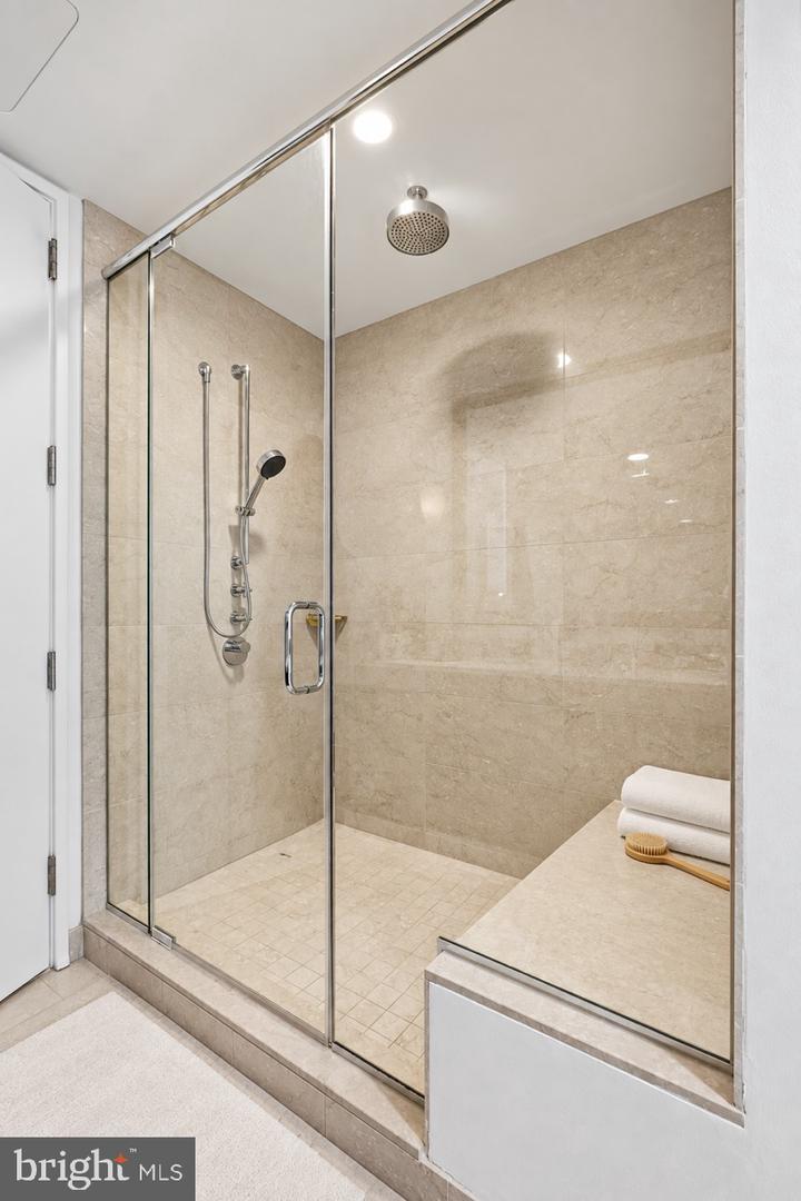 1706 Rittenhouse Sq #402 Property Photo 7