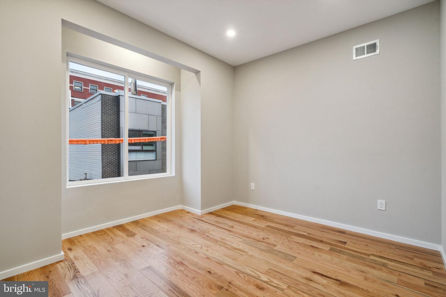 1713 W Seybert St Property Photo 14
