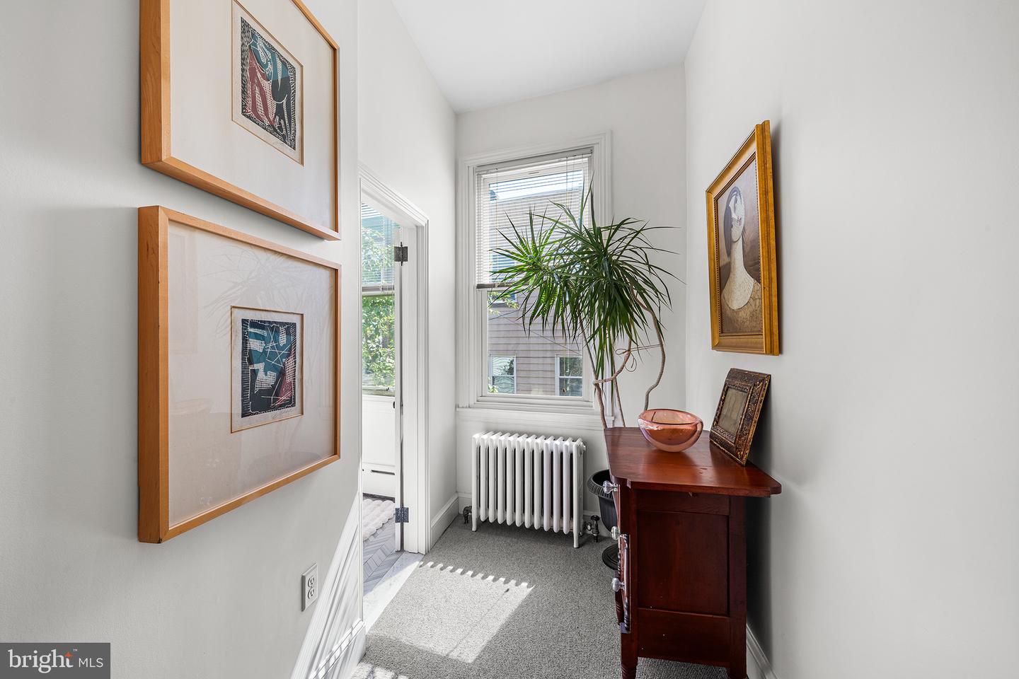 734 Montrose St Property Photo 13