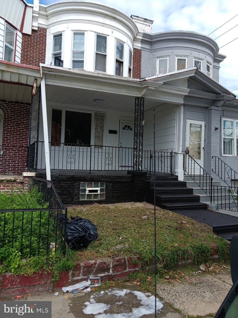1603 W Wyoming Ave Property Photo 1