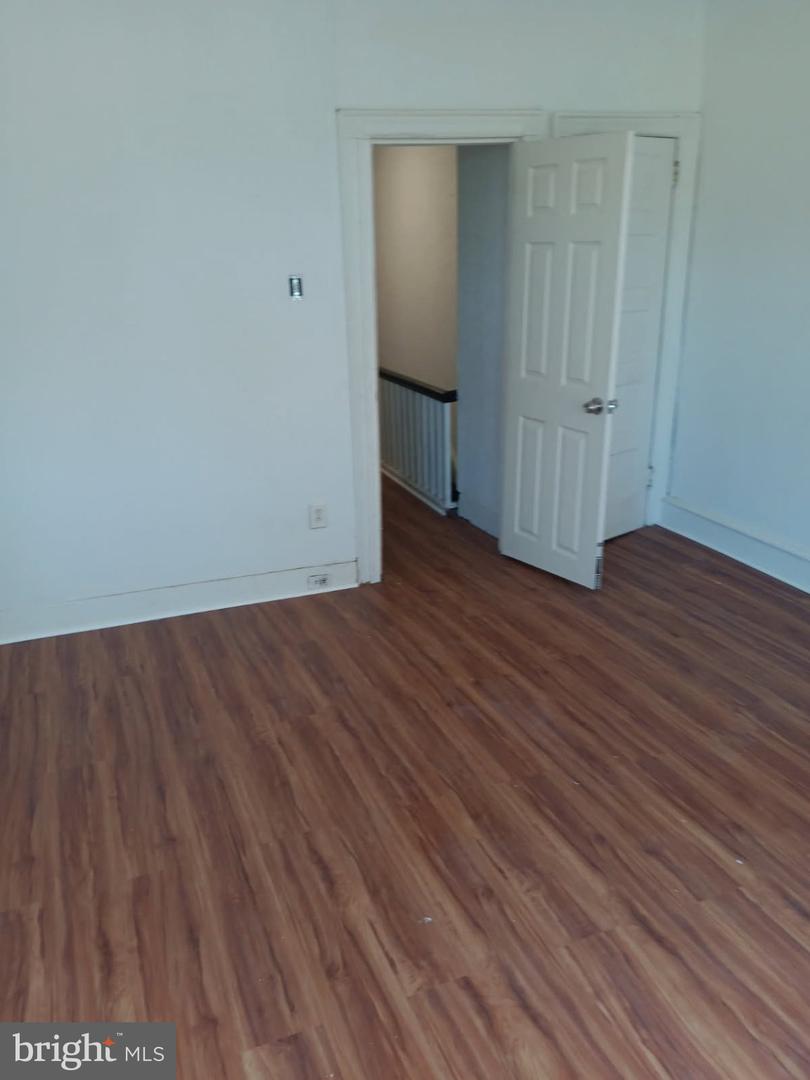 1603 W Wyoming Ave Property Photo 2