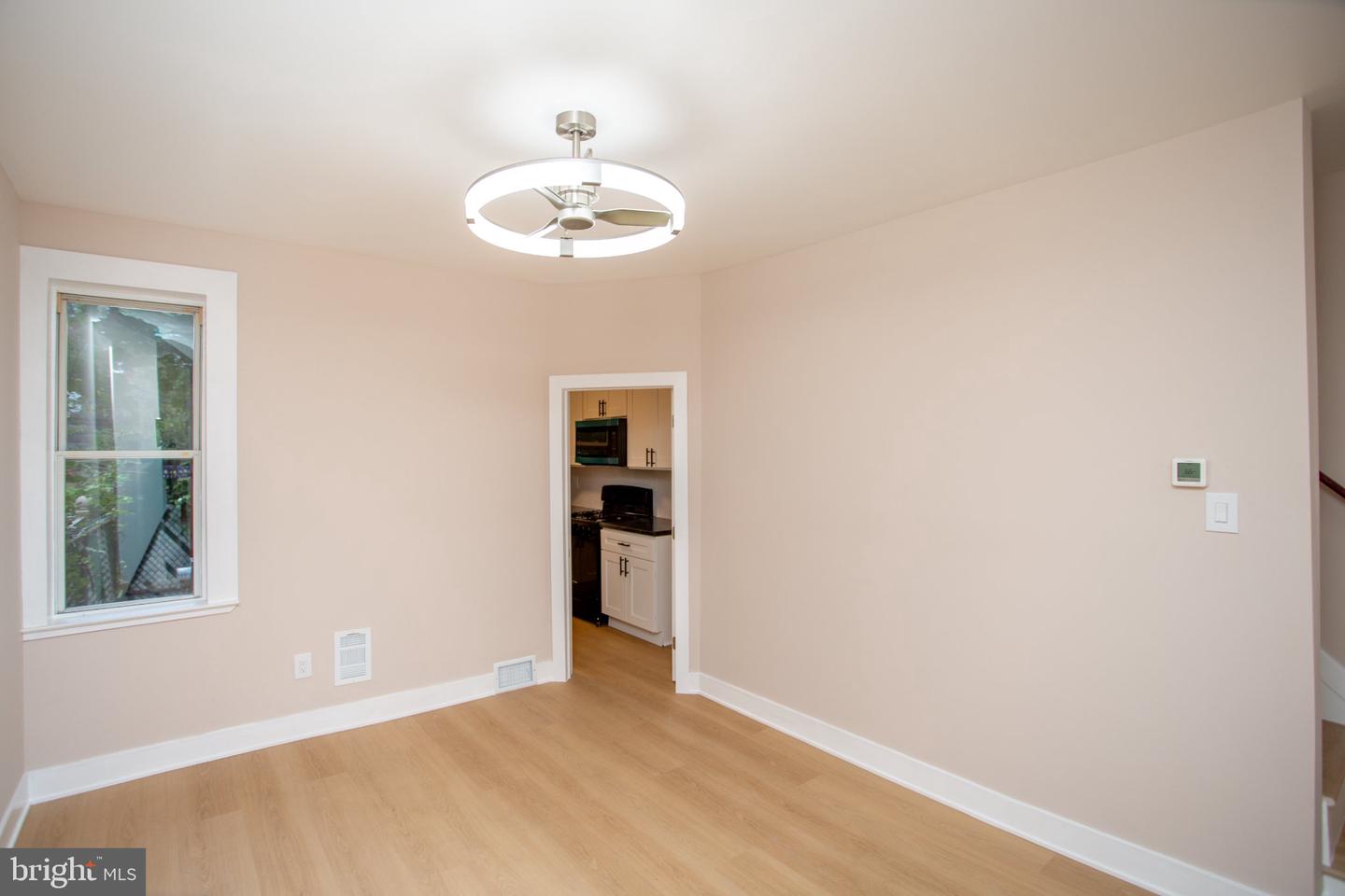 576 E Herman St Property Photo 14