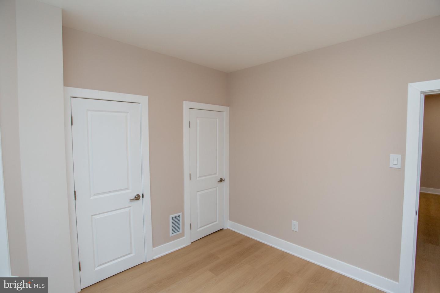 576 E Herman St Property Photo 30