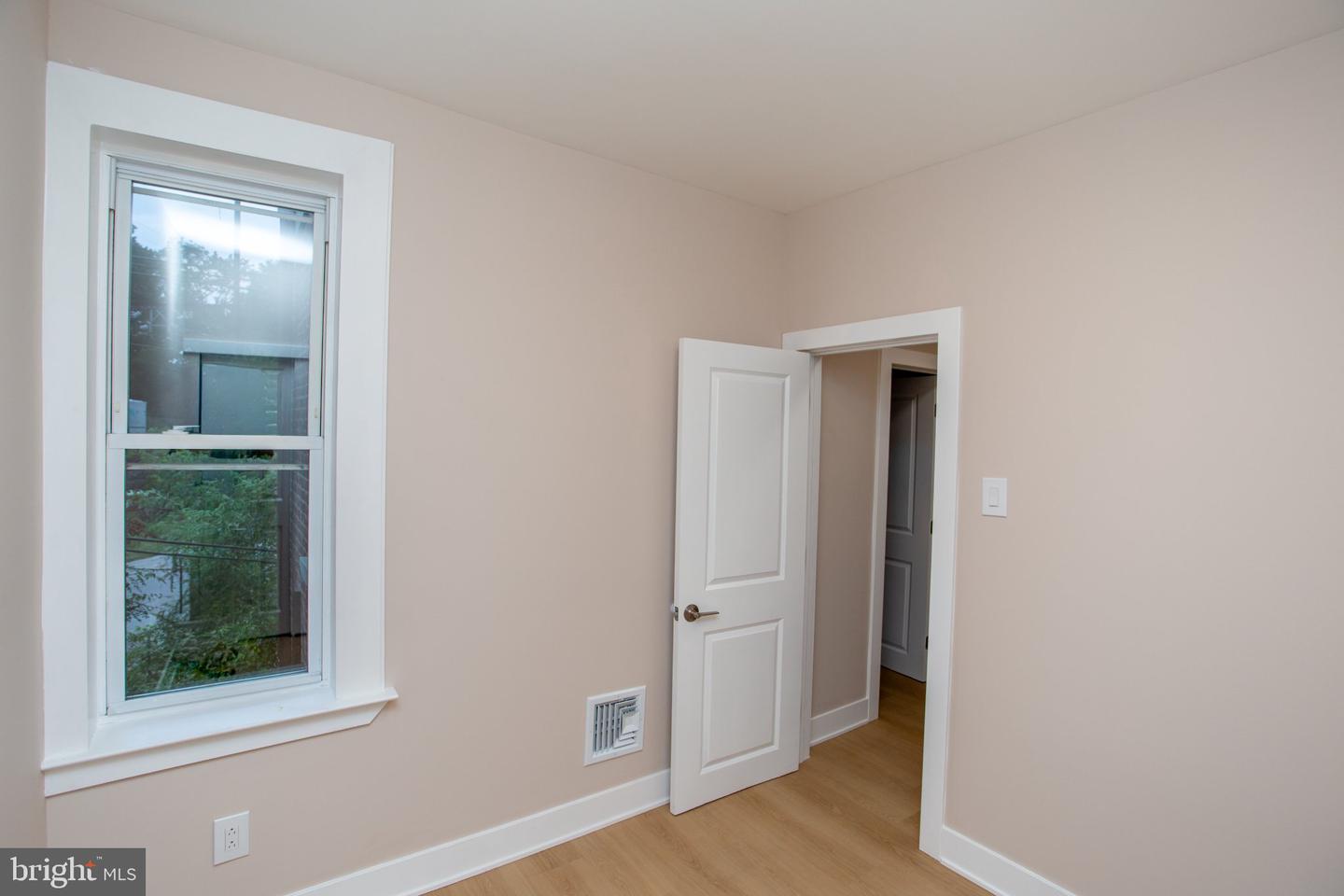 576 E Herman St Property Photo 36