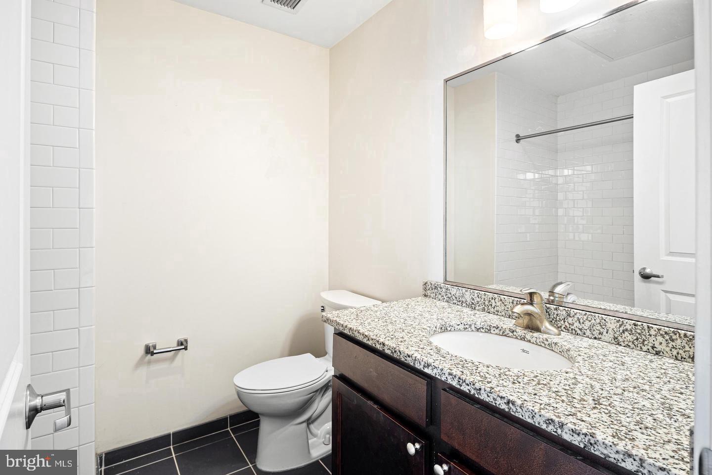 523 N Broad St #102 Property Photo 5