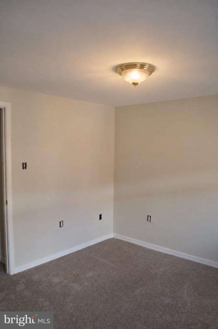610 Sears St Property Photo 15
