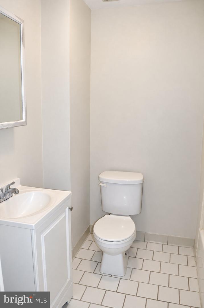 610 Sears St Property Photo 17