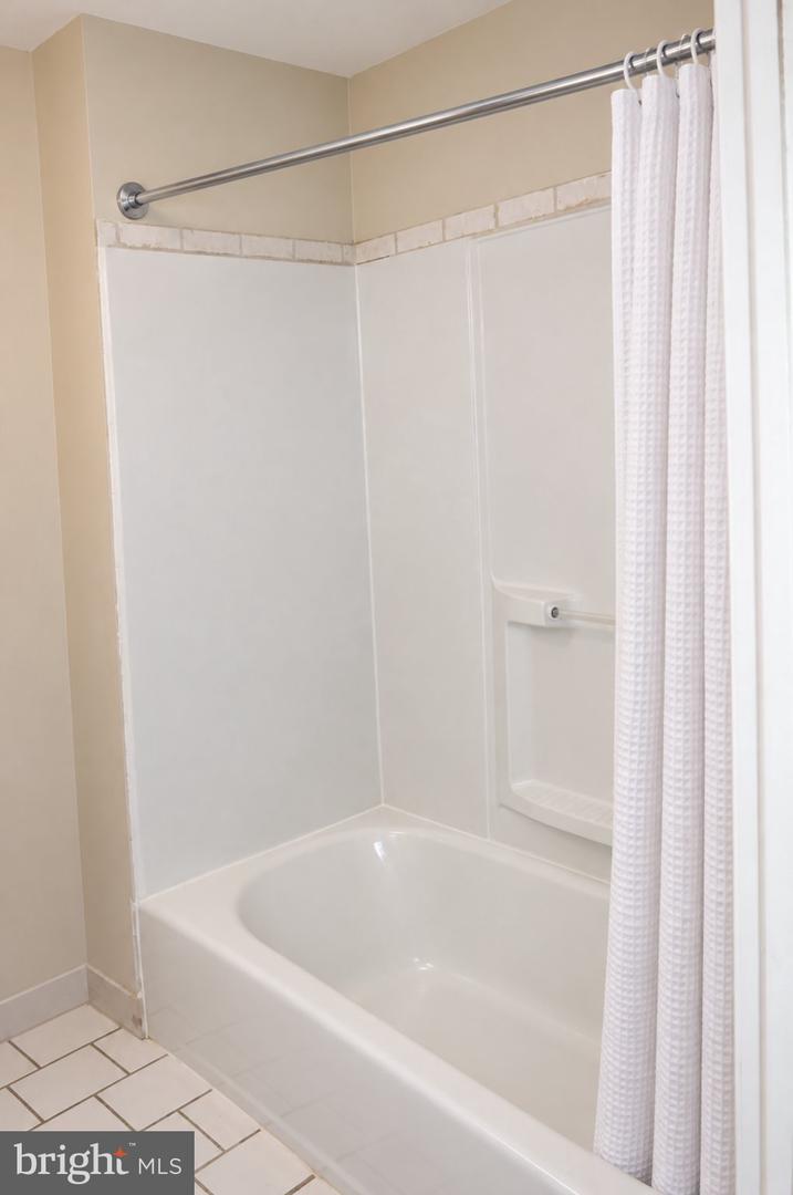 610 Sears St Property Photo 18